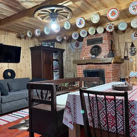 Casuta Butoi Din Lemn Campsite *