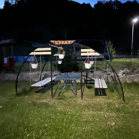 Campsite Casuta Butoi Din Lemn *