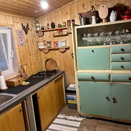 Casuta Butoi Din Lemn Campsite