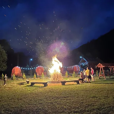 Campsite Casuta Butoi Din Lemn Grosii Tiblesului