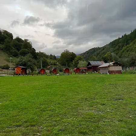 Casuta Butoi Din Lemn Campsite *