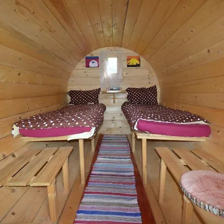 Casuta Butoi Din Lemn Campsite Grosii Tiblesului