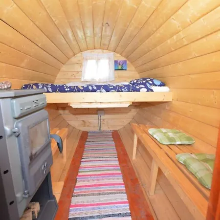 Casuta Butoi Din Lemn Campsite Grosii Tiblesului